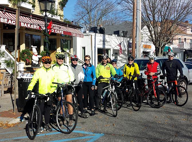 Meeting up with Jeff's ride at Beach Bakery